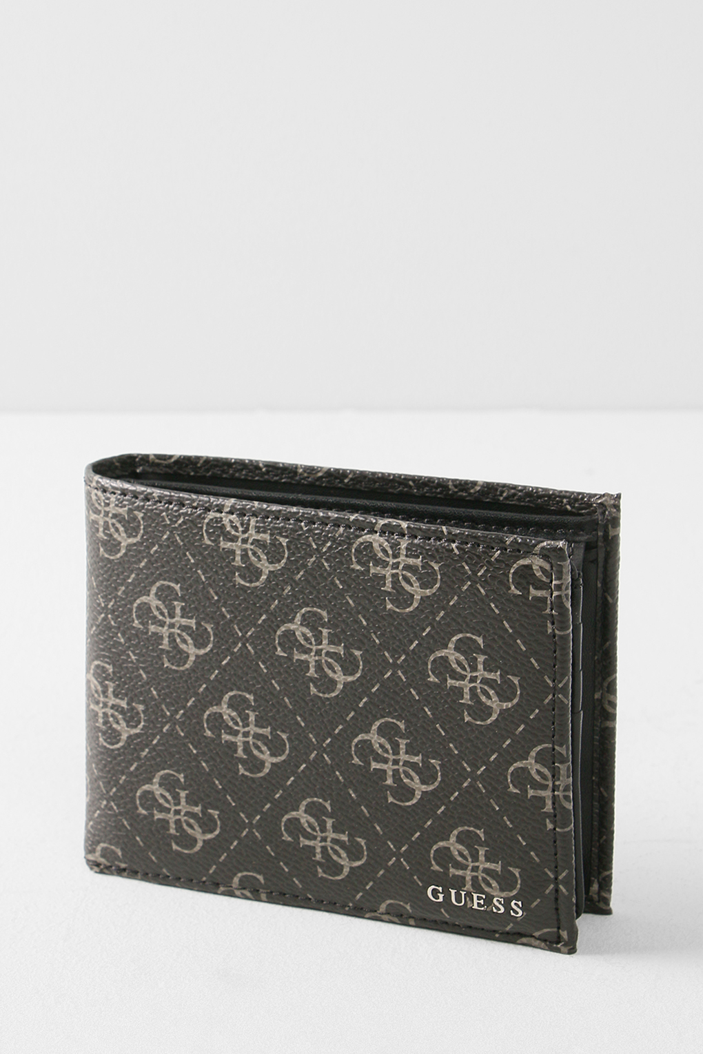 

Портмоне мужское Guess SMMONO LEA24, черный, SMMONO LEA24