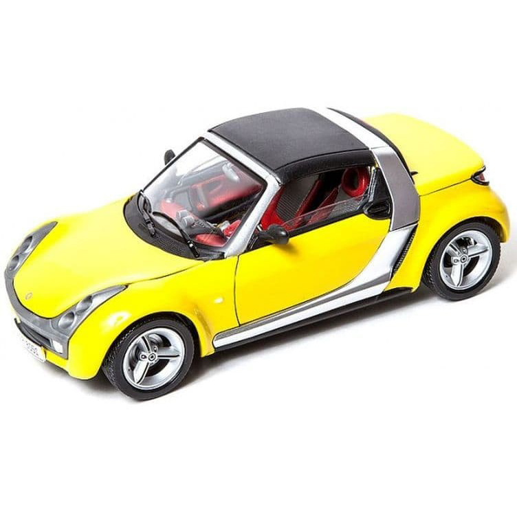 Сборная модель автомобиля Smart Roadster Bburago 1:18 металл 18-15031