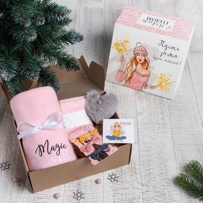 

Набор подарочный "Magic Time" плед, носки, брелок, резинки