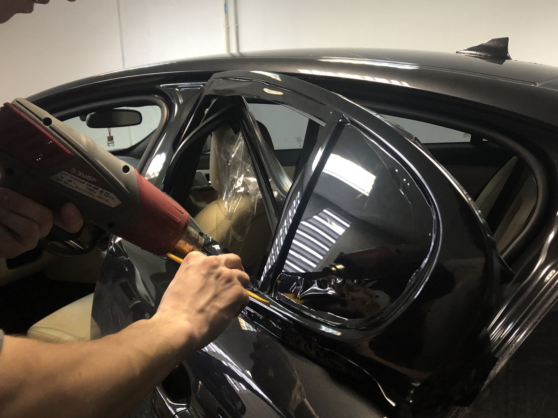 Пленка антихром черная, с супер глянцевым покрытием Shadow Guard FG TOP 1000*1524 мм