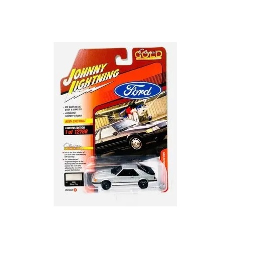 

Модель автомобиля 1:64 Джони Лайтнинг 40 лет Johnny Lightning 40 Years, В ассортименте, JL6440Year