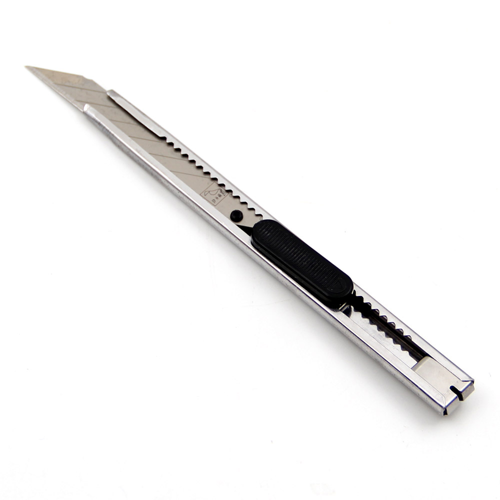 Нож канцелярский Haixin HX-16, ширина лезвия 9мм, угол 30 градусов нож канцелярский calligrata ширина лезвия 9мм угол 30 градусов плюс 10 лезвий