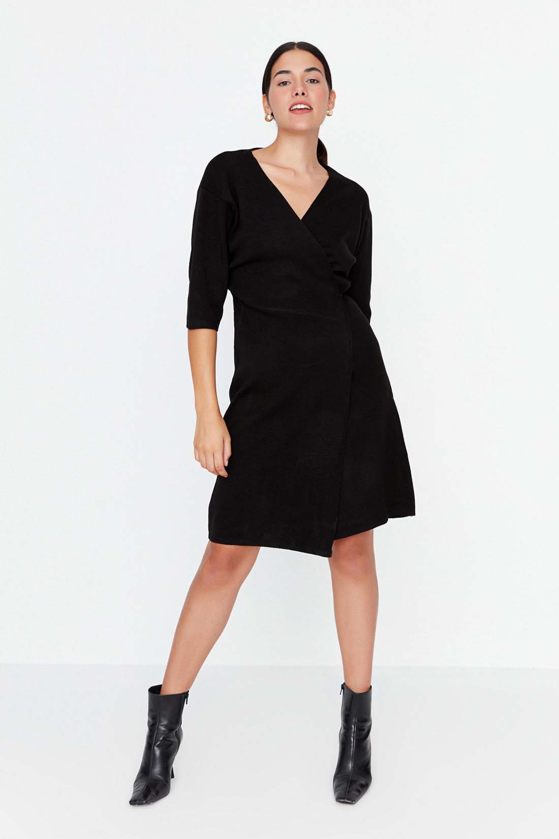 

Платье женское Trendyol trendyol TWOAW23EL0006 черное S, Черный, trendyol TWOAW23EL0006