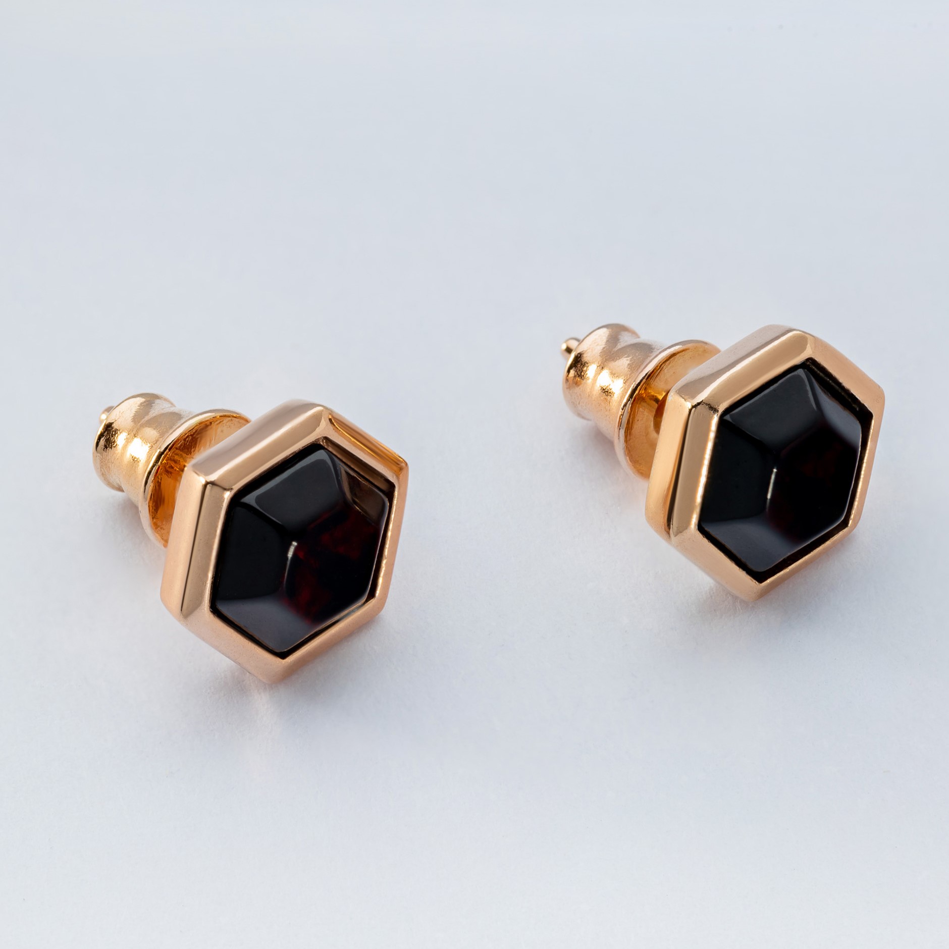 Серьги пусеты из серебра TOP CRYSTAL 412533563201 янтарь 3024₽