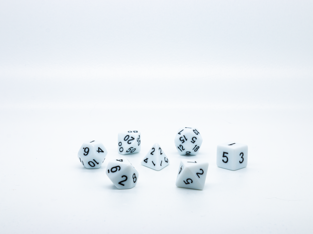 

Набор кубиков для D&D, Dungeons and Dragons, ДнД, Pathfinder белые, Белый, MGOP07