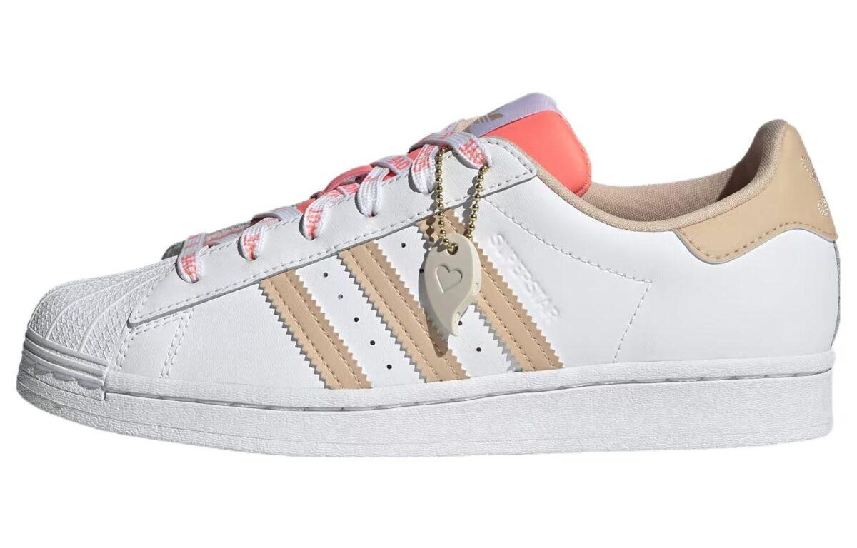 

Кеды унисекс Adidas Superstar Valentine 2022 2022 белые 36 EU, Белый, Superstar Valentine 2022 2022