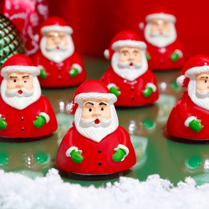 Бальзам для губ новогодний «Дед мороз» (24 шт.) дед мороз в колпачке подарком и ягодами 46 см красный