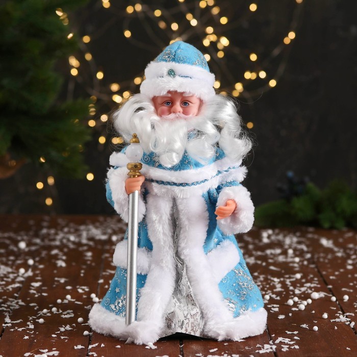 Новогодняя фигурка Зимнее волшебство Дед Мороз с фонариком на посохе 7856732 1 шт.
