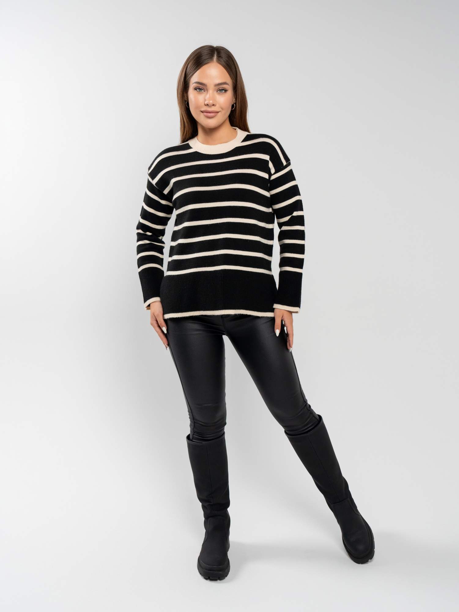 Свитер женский S-Family 126-C черный 44-48 RU