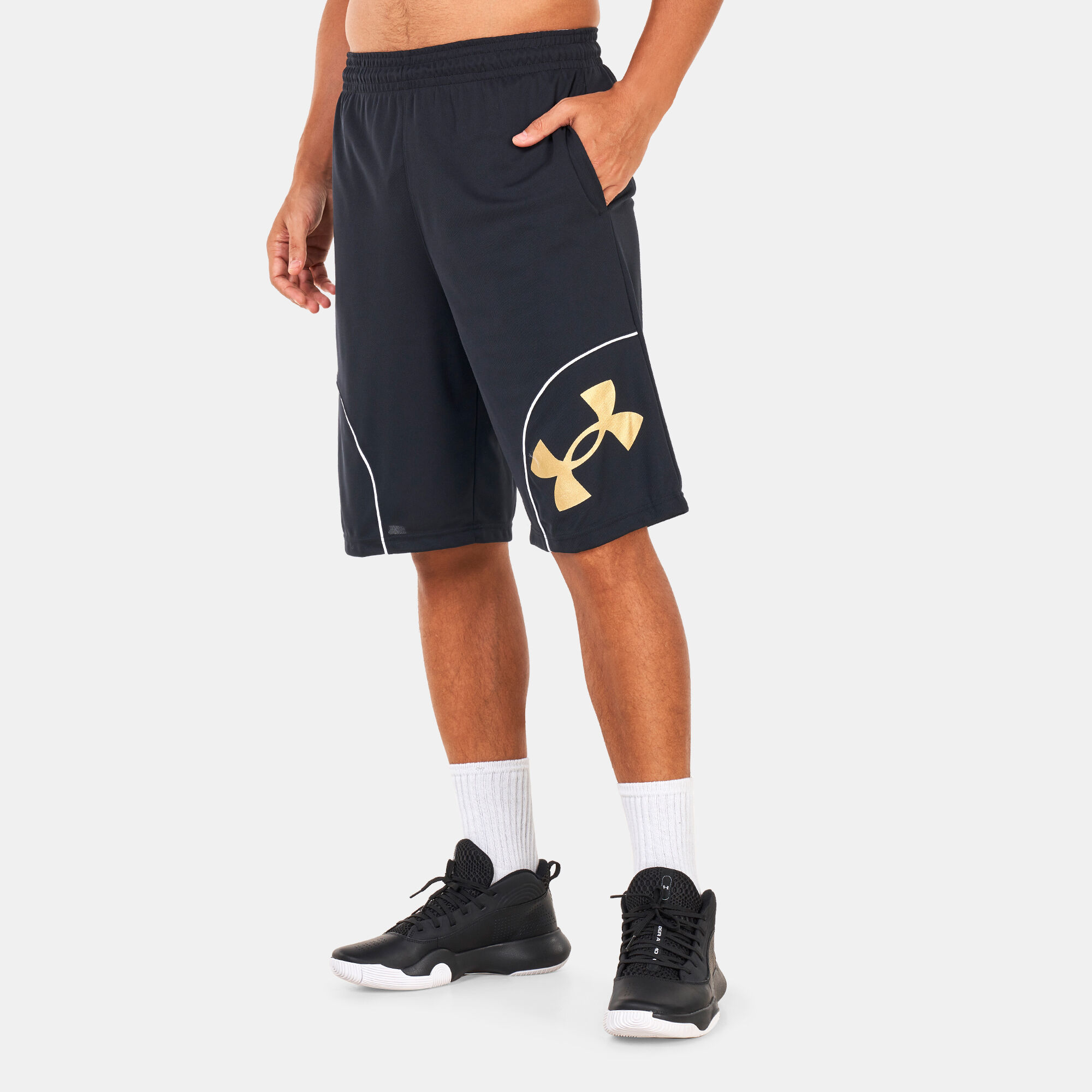 

Спортивные шорты мужские Under Armour UA Perimeter 11 Short 1370222-002 черные L, Черный, UA Perimeter 11" Short