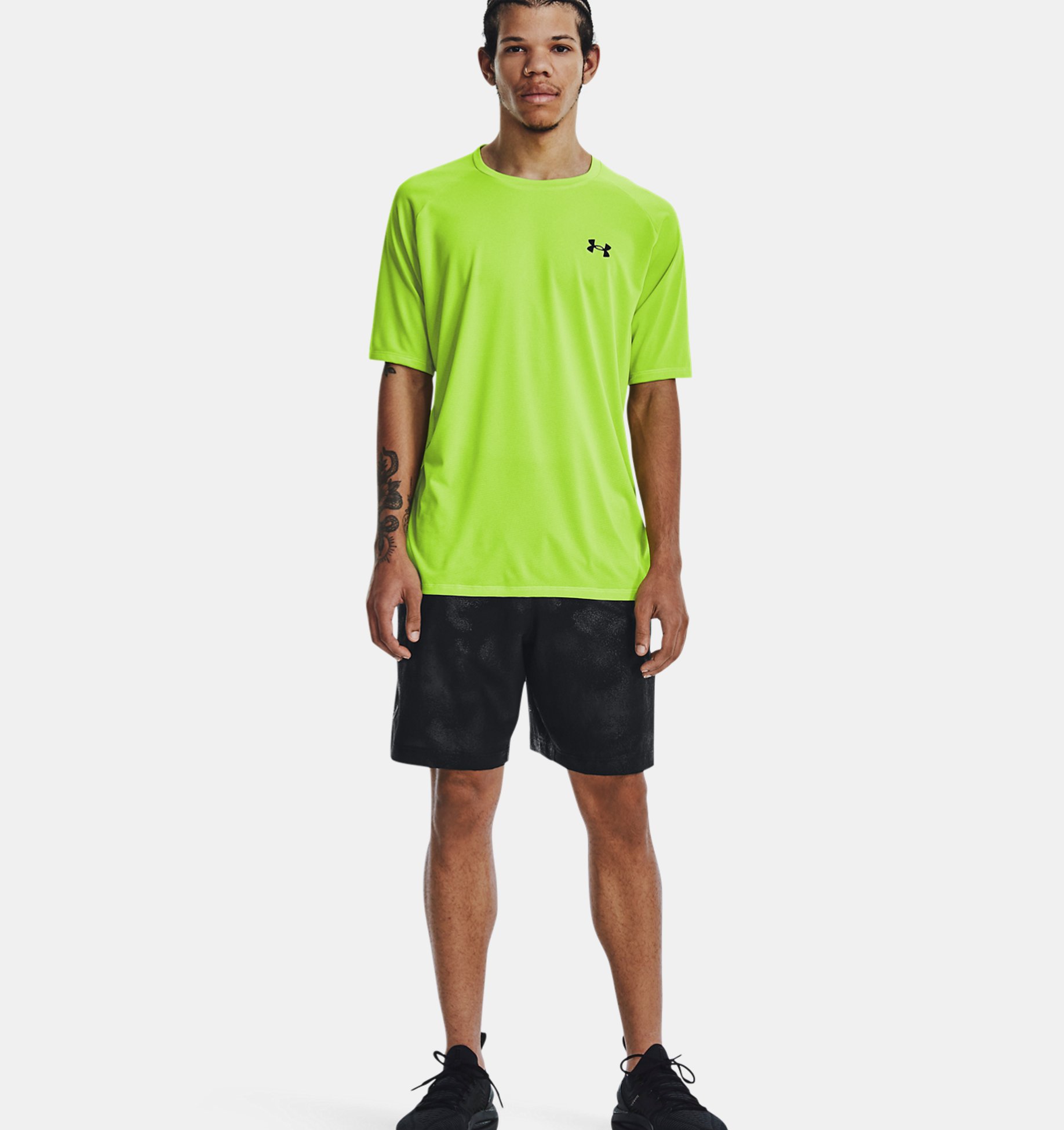 Спортивные шорты мужские Under Armour UA Woven Emboss Shorts 1377137-001 черные S UNDER ARMOUR черный