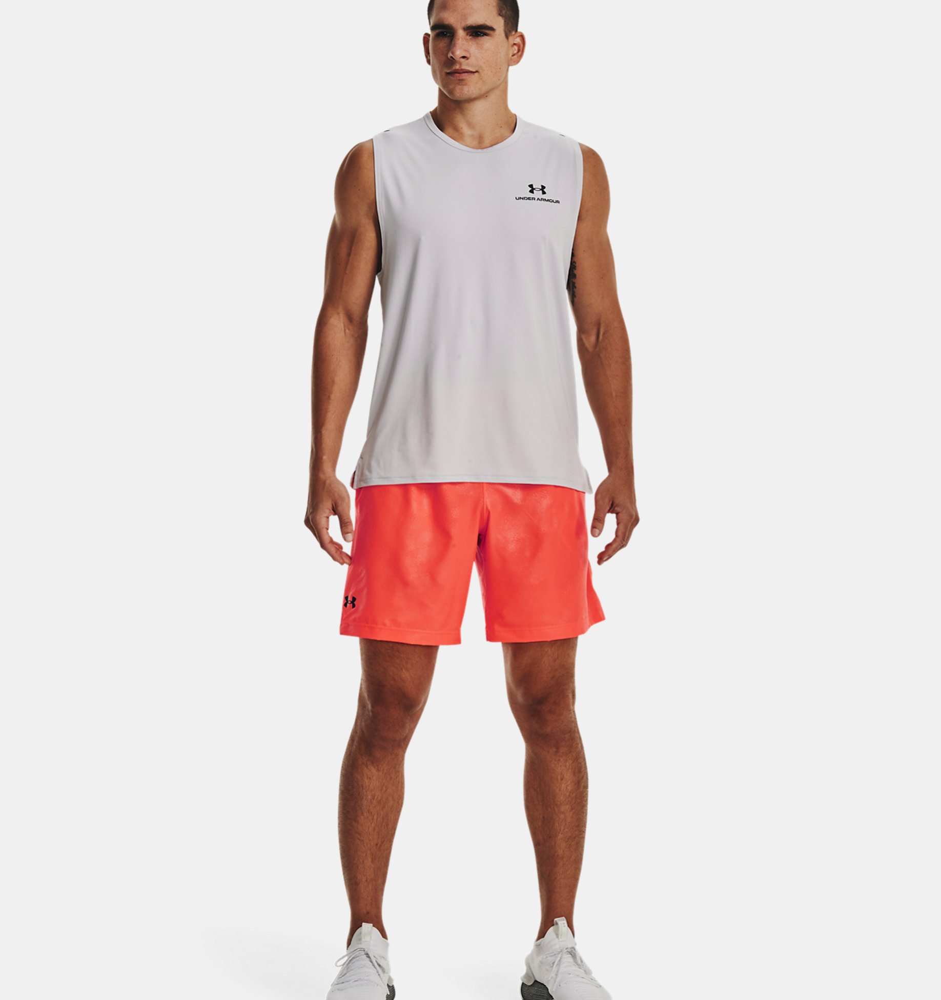 Спортивные шорты мужские Under Armour UA Woven Emboss Shorts 1377137-877 оранжевые M 5590₽