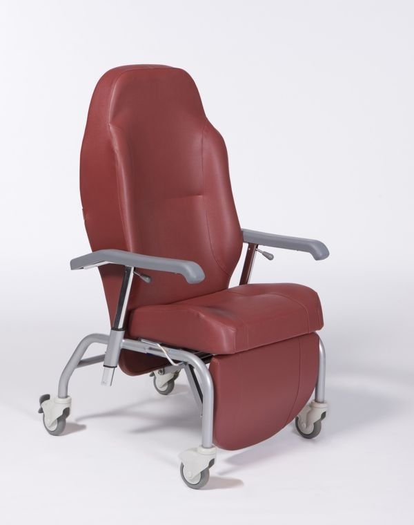 фото Vermeiren кресло-стул повышенной комфортности alesia компл. normandie на колесах 54 см кор