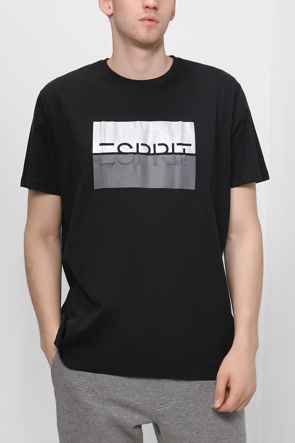 

Футболка мужская Esprit Casual 122EE2K302 черная L, Черный, 122EE2K302