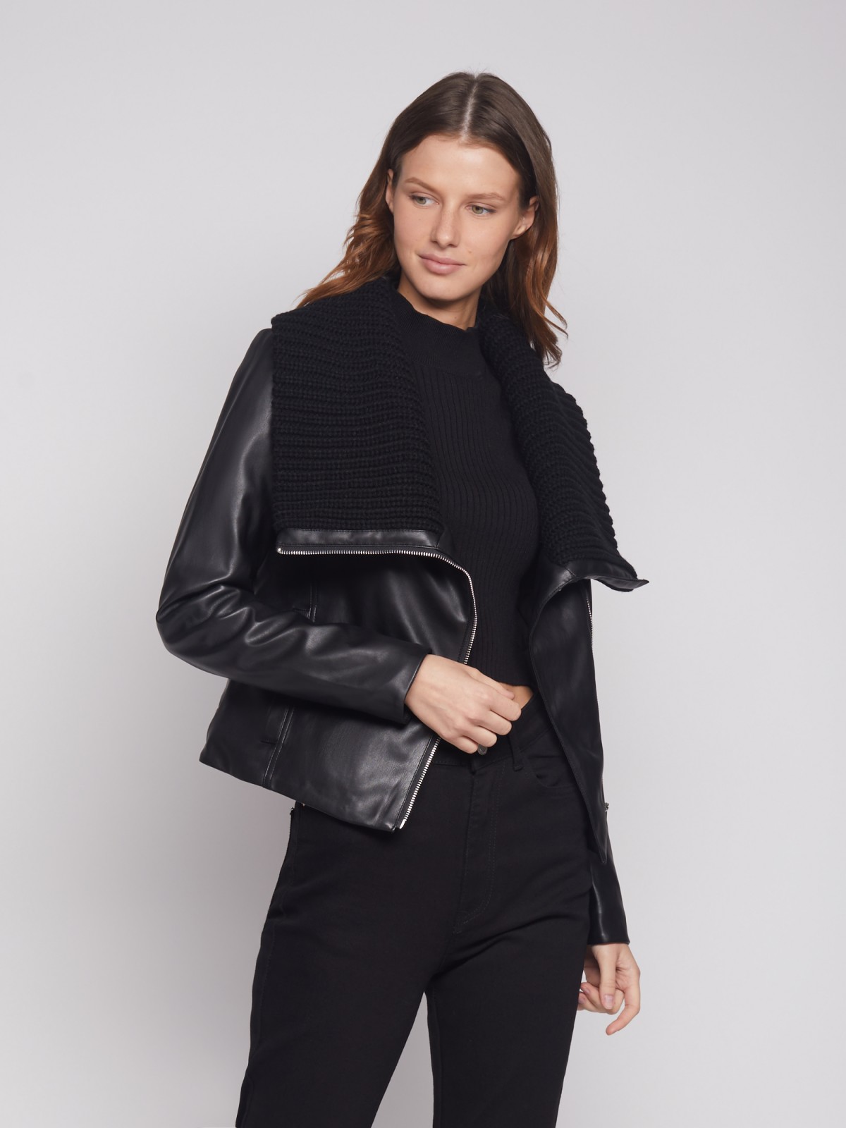 Кожаная куртка женская Zolla 022335150354 черная XL