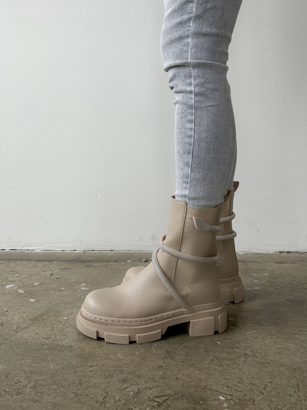 

Ботинки женские Sbalo SK204-1 бежевые 37 RU, Бежевый, SK204-1