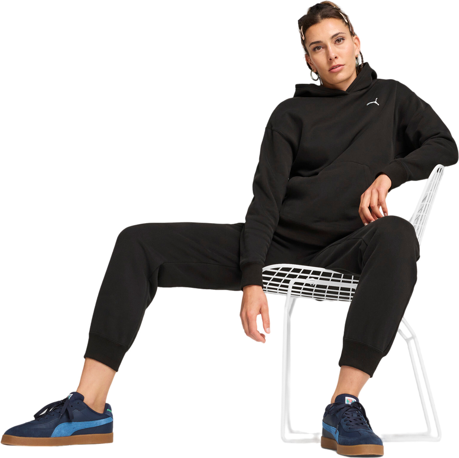 Костюм женский PUMA Loungewear tracksuit fl черный S