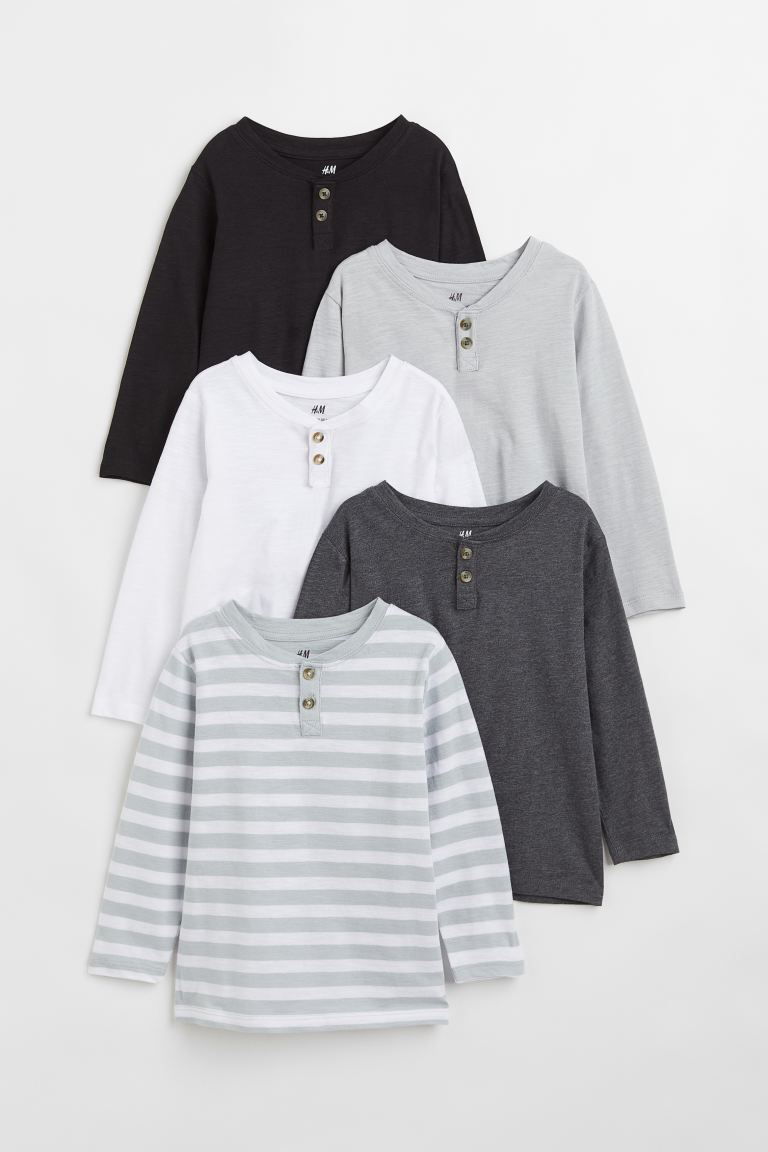 

Футболка детская H&M 1014379, светло-серый/разноцветный, 122 (доставка из-за рубежа), 1014379