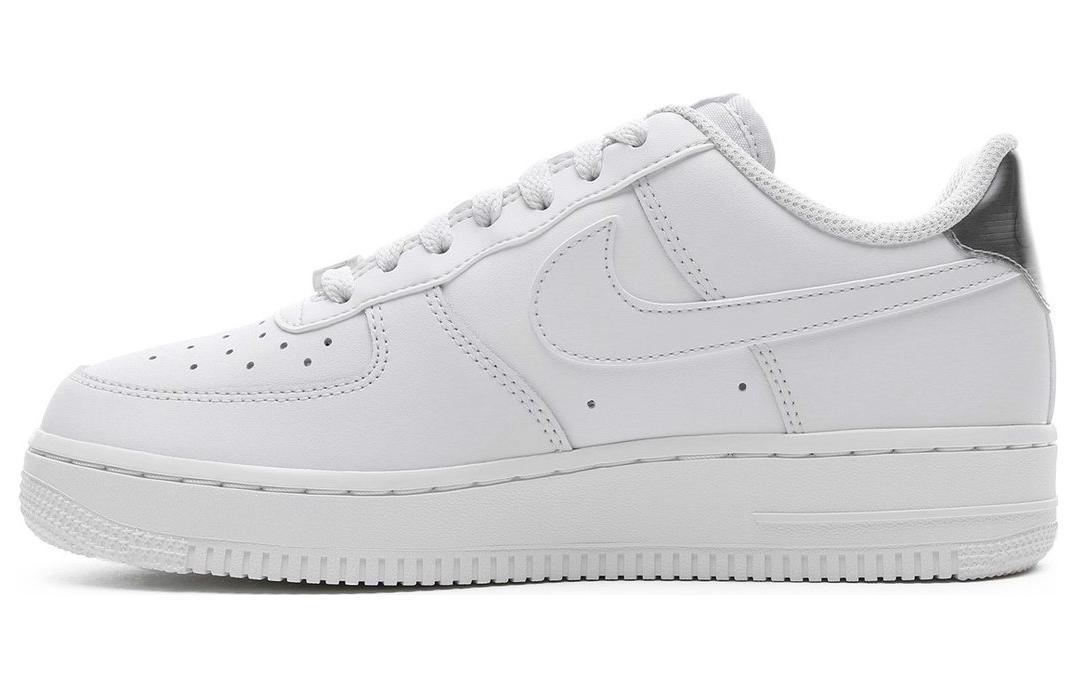 

Кеды унисекс Nike Air Force 1 Essential белые 39 EU, Белый, Air Force 1 Essential