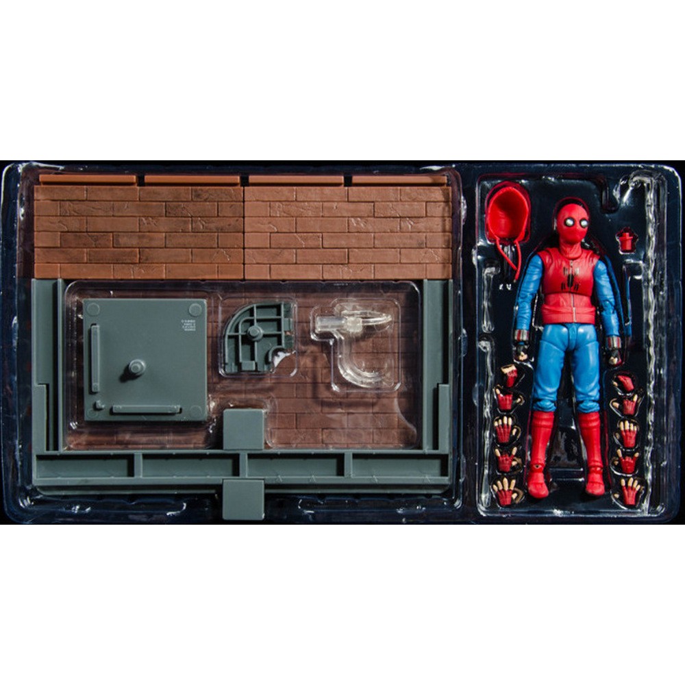 

Фигурка Spider-Man Человек-Паук: Возвращение Домой с диорамой (14 см)