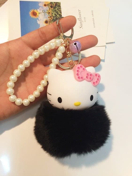 

Меховой брелок Hello Kitty