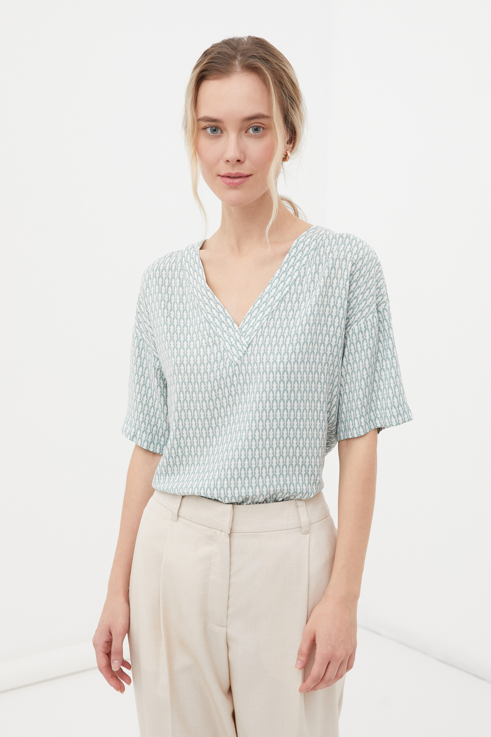 

Блуза женская Finn Flare FSC110157 зеленая XS, FSC110157