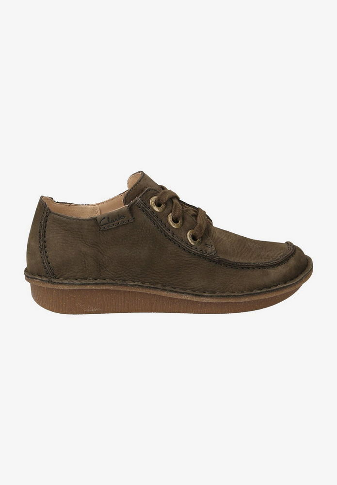 

Полуботинки женские Clarks CL611E03G коричневые 36 EU, Коричневый, CL611E03G