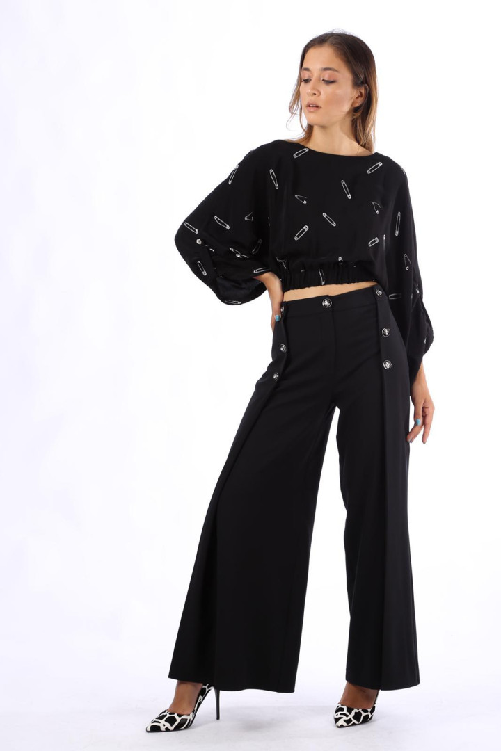 

Блуза женская Modatalika 27020FVR черная 42 RU (товары доставляются из-за рубежа), Черный, 27020FVR