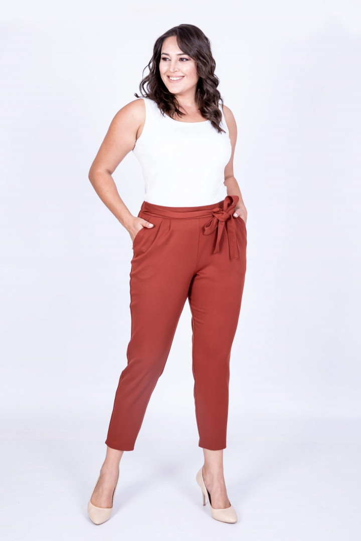 

Брюки женские My Line Moda 670 коричневые 46 RU (товары доставляются из-за рубежа), 670