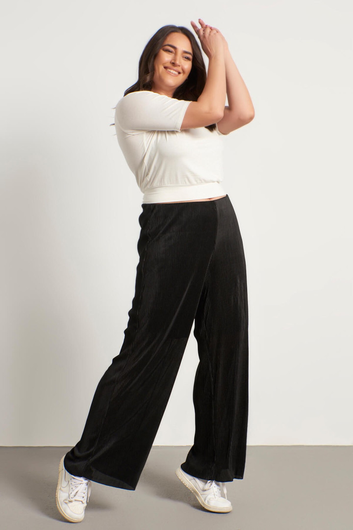 

Брюки женские My Line Moda 1216 черные 2XL (товары доставляются из-за рубежа), 1216