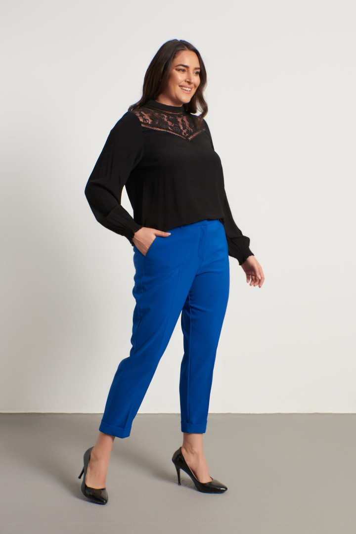 

Брюки женские My Line Moda 1225 синие 48 RU (товары доставляются из-за рубежа), 1225