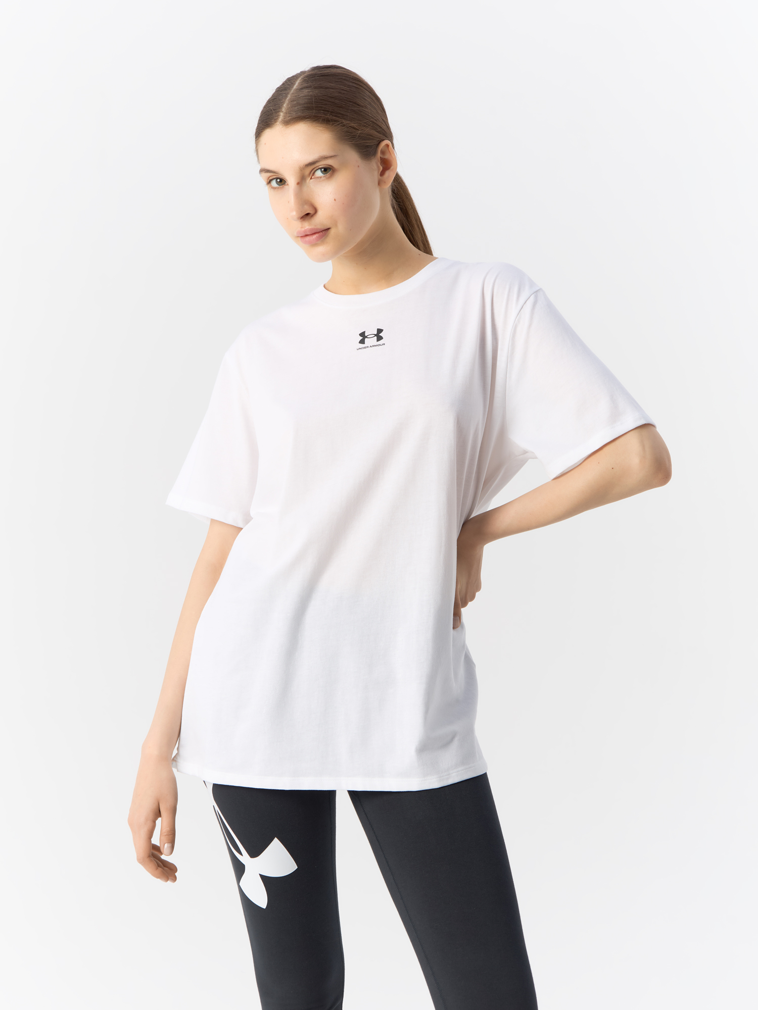 Футболка женская Under Armour Campus Oversize SS 1387193 белая LG 5390₽