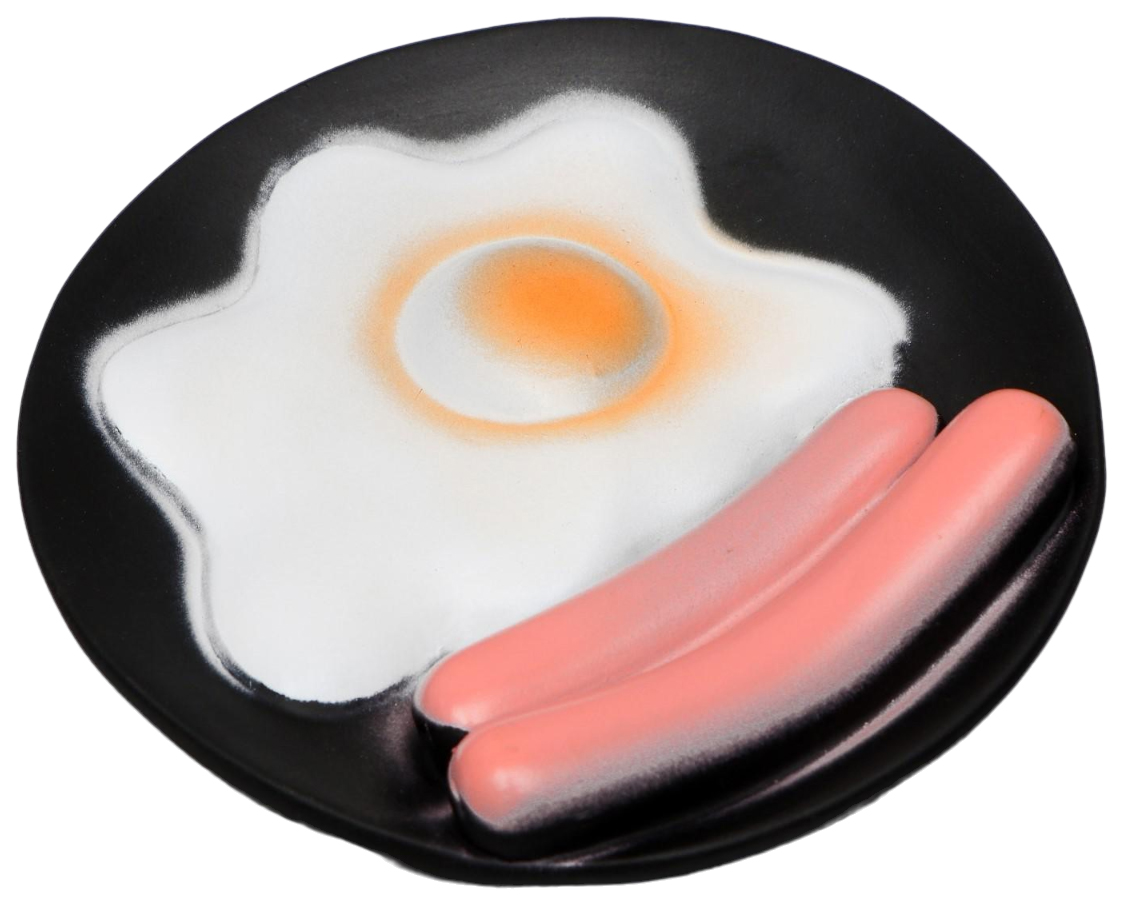 Игрушка для собак Пижон Завтрак на черной тарелке пищащая 13,5 см