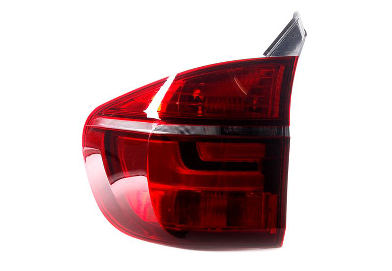 

Фара задняя KIA 924021H000