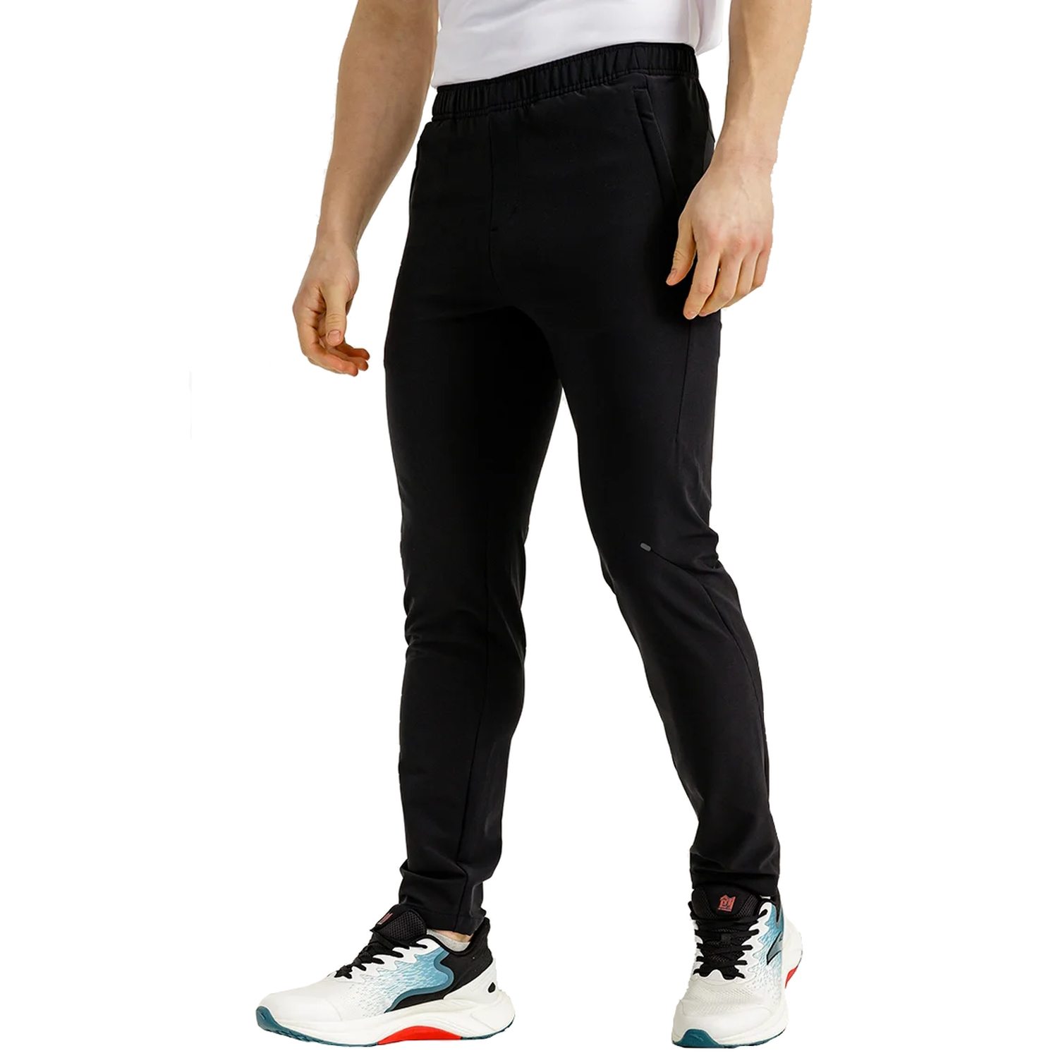 Спортивные брюки мужские Anta TRAINING WOVEN TRACK PANTS черные S