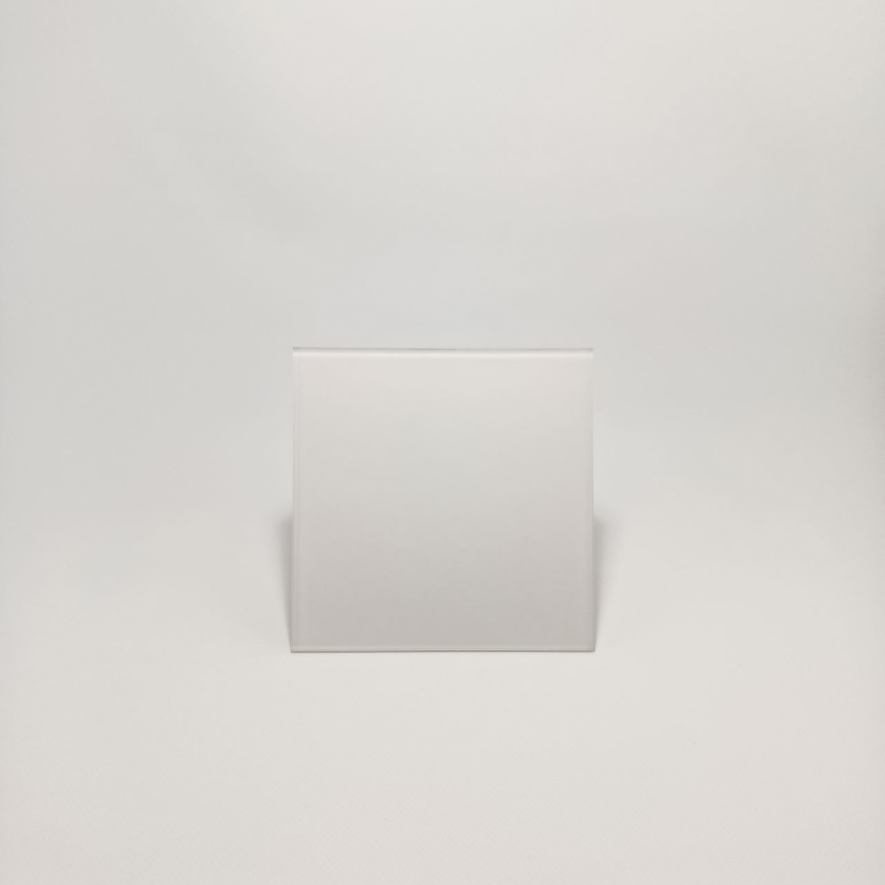 фото Анемостат-диффузор визионер дизайнерский квадрат белый матовый dn125-s9003m