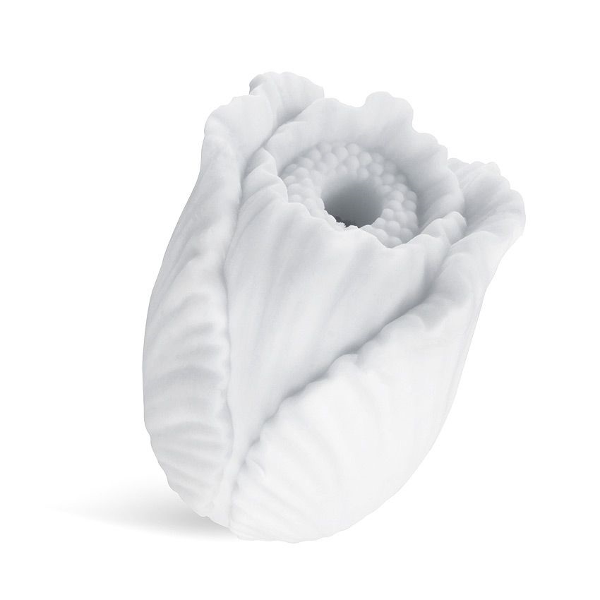 Белый нереалистичный мастурбатор в форме бутона цветка Tulips