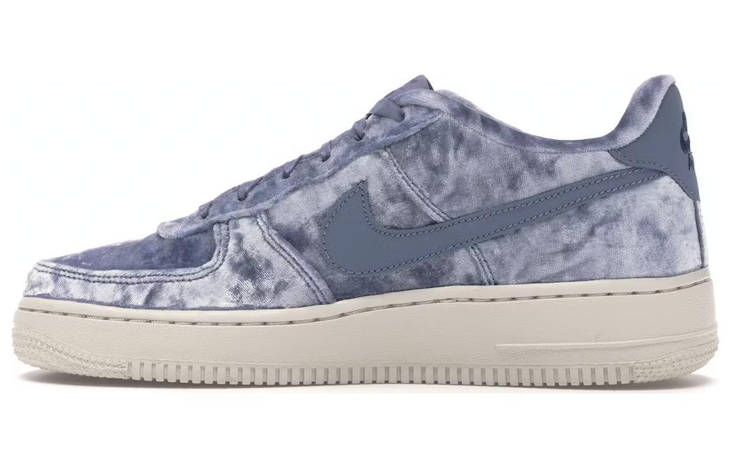 

Кеды унисекс Nike Air Force 1 Dark Sky Blue GS синие 38.5 EU, Синий, Air Force 1 Dark Sky Blue GS