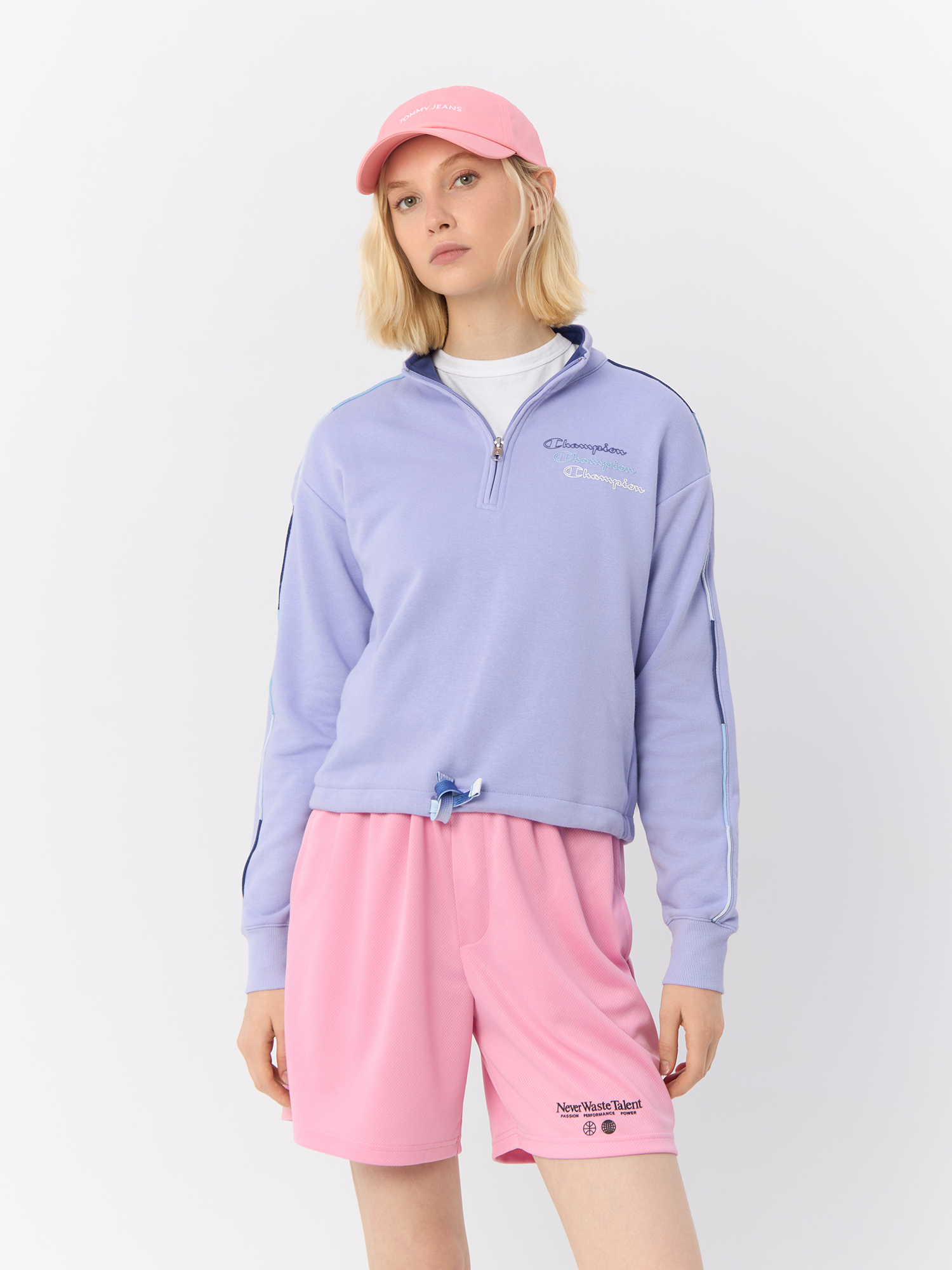 Свитшот женский Champion 114973 фиолетовый XS 4490₽