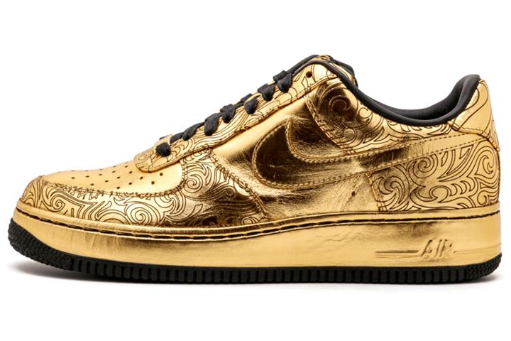 

Кеды унисекс Nike Air Force 1 Low Closing Ceremonies (beijing) 2016 золотистые 40 EU, Золотистый, Air Force 1 Low Closing Ceremonies (beijing) 2016