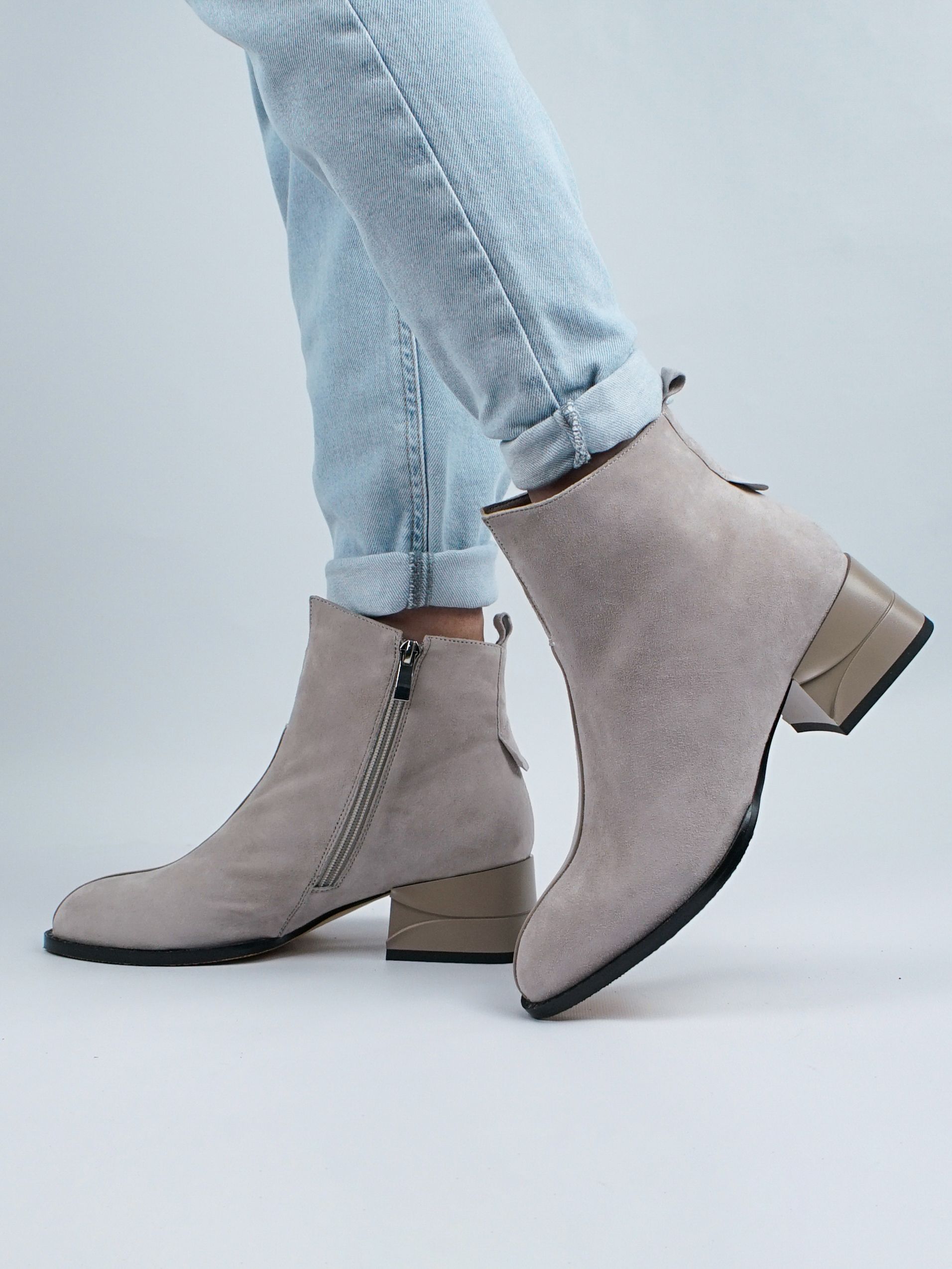 

Ботильоны женские 365 Shoes V10-Q068-4 бежевые 40 RU, Бежевый, V10-Q068-4