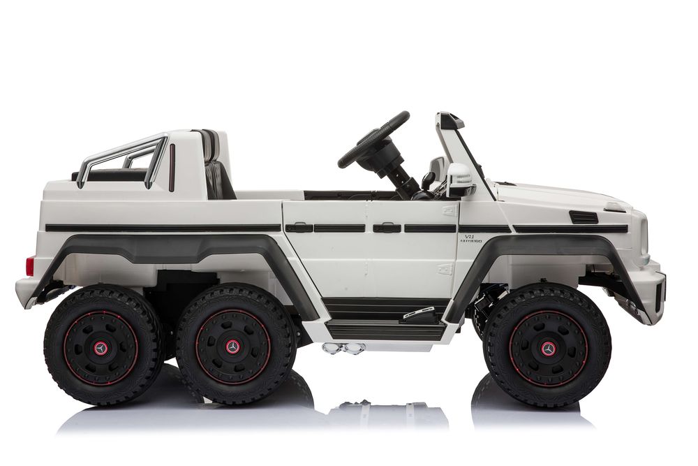 

Детский электромобиль RIVERTOYS Мercedes-AMG G63 A006AA белый