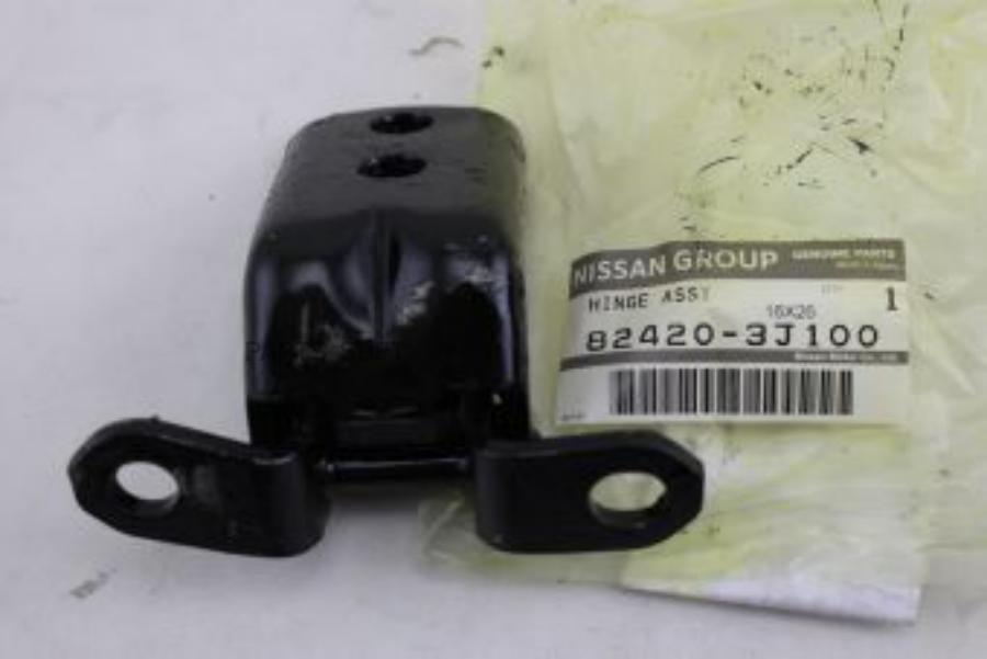 

Петля Задней Двери Nissan Primera (P11) NISSAN арт. 824203J100