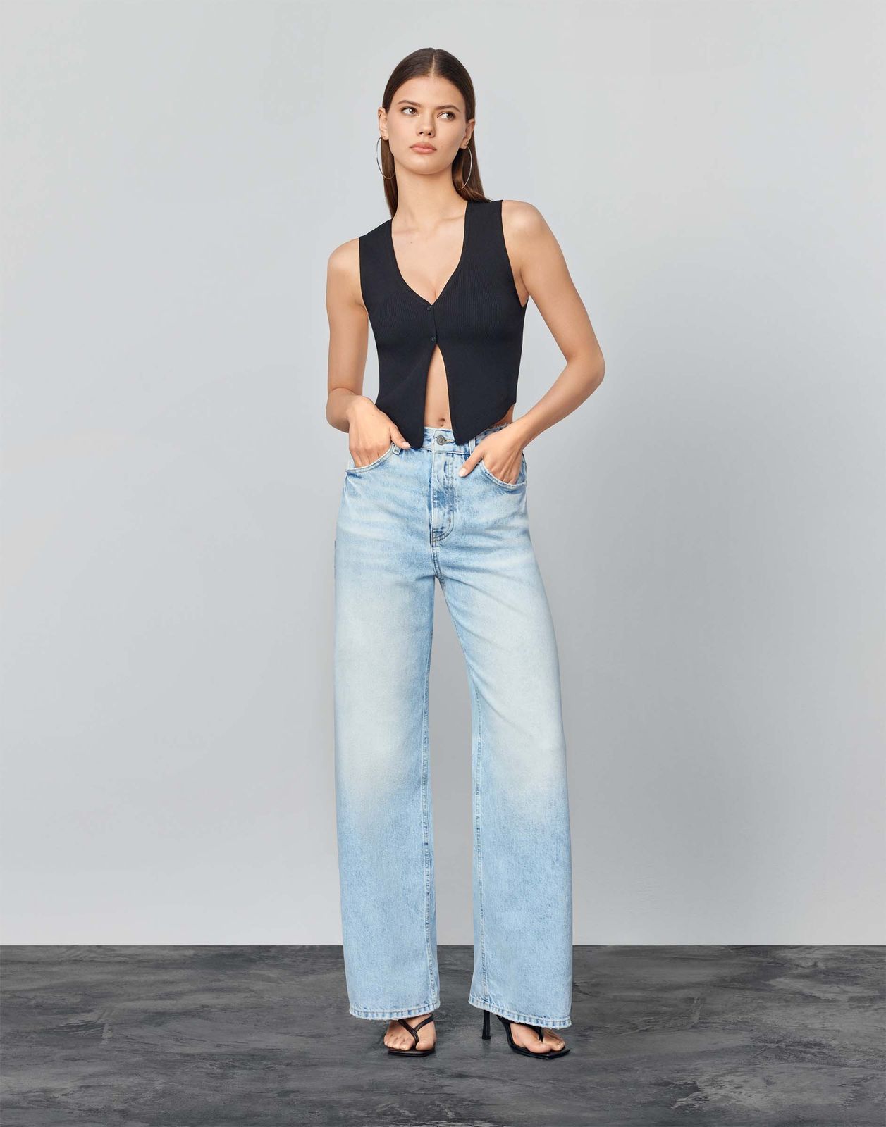 

Джинсы женские Gloria Jeans GJN032980 синий /лайт айс/ 44/170, GJN032980