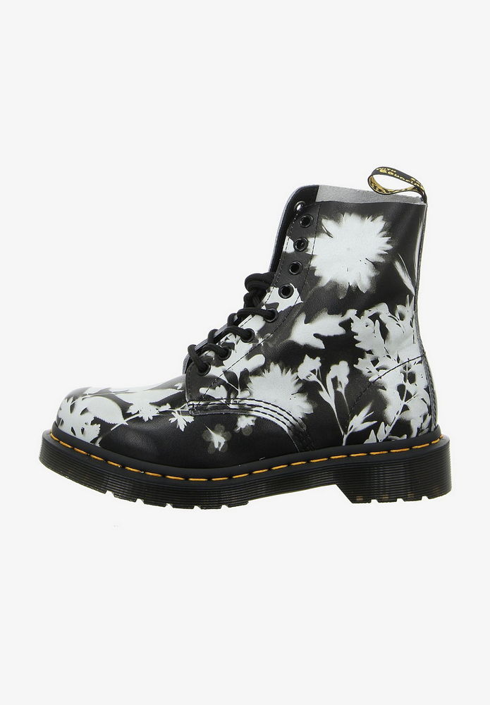 

Ботинки женские Dr. Martens DO211N0CA черные 40 EU, Черный, DO211N0CA