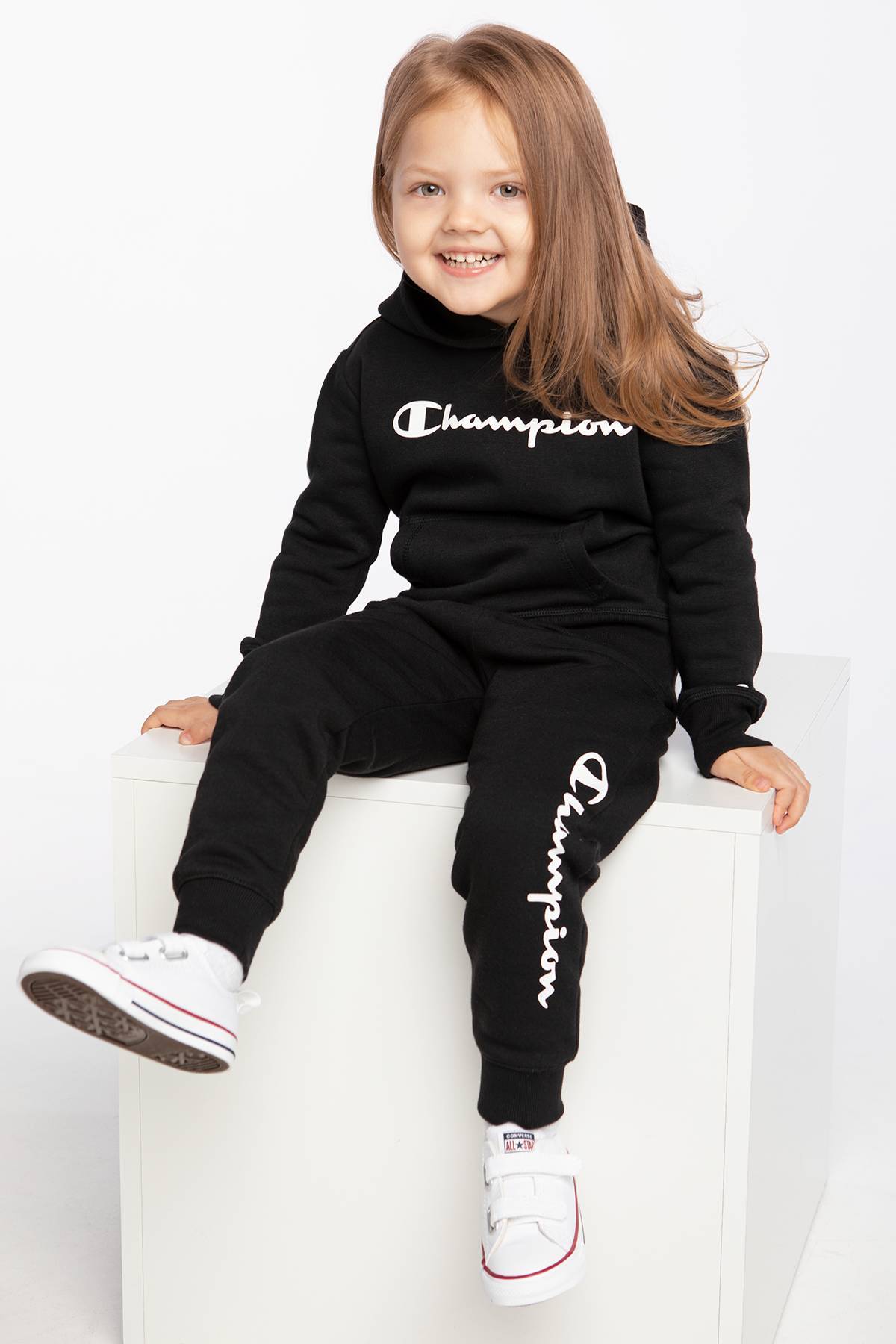 фото Худи champion legacy american classics hooded sweatshirt 403914-kk001 цв.черный р. s