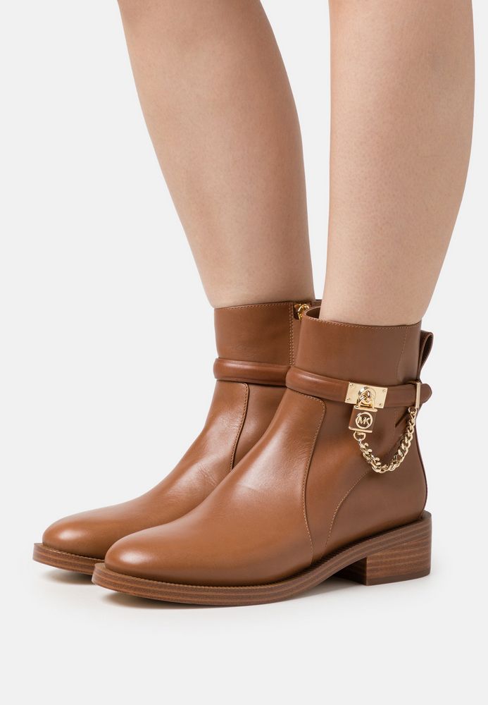 

Ботинки женские Michael Kors MK111N0AI коричневые 36 EU, Коричневый, MK111N0AI