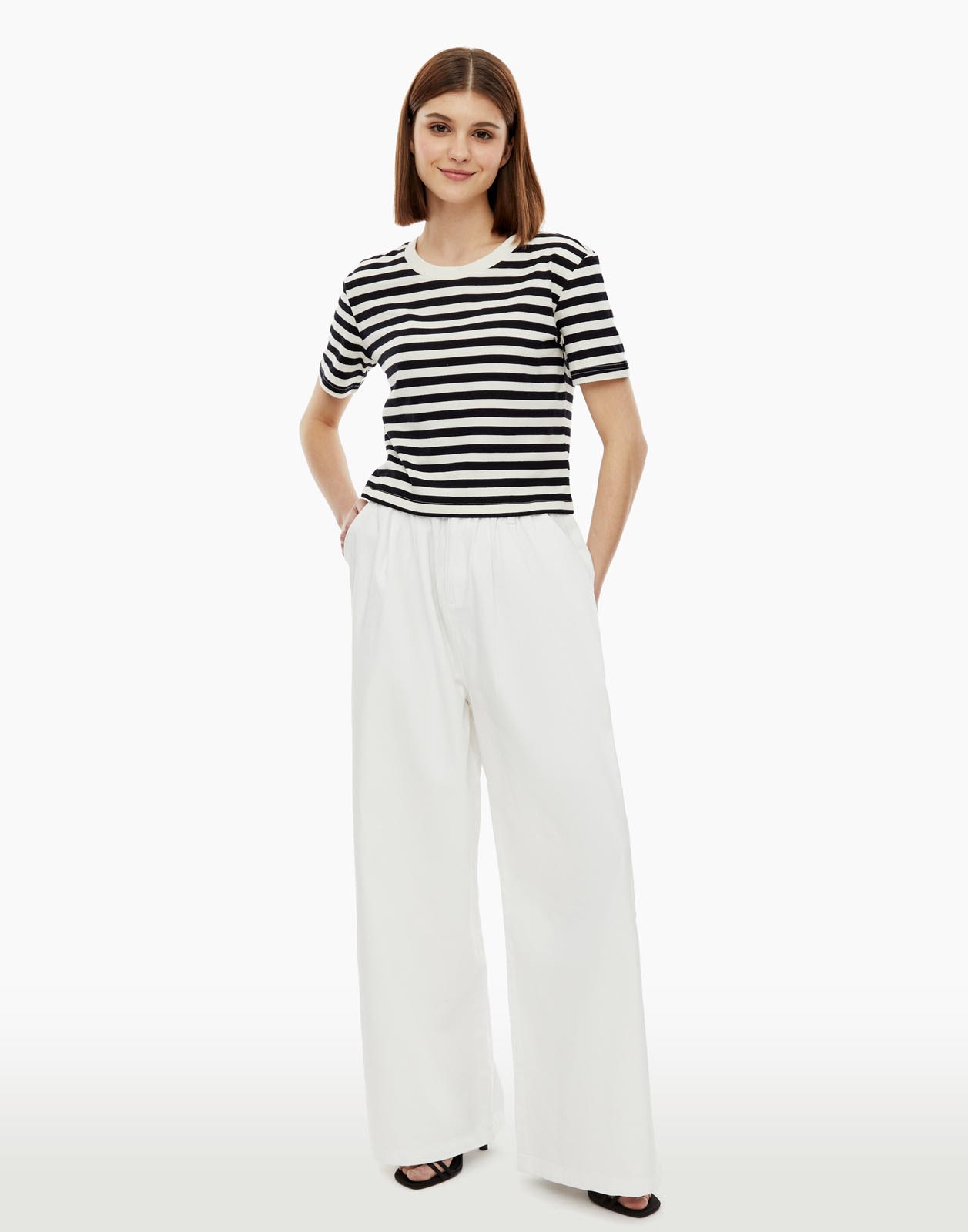 

Футболка женская Gloria Jeans GKT018913 белая XS, Белый, GKT018913