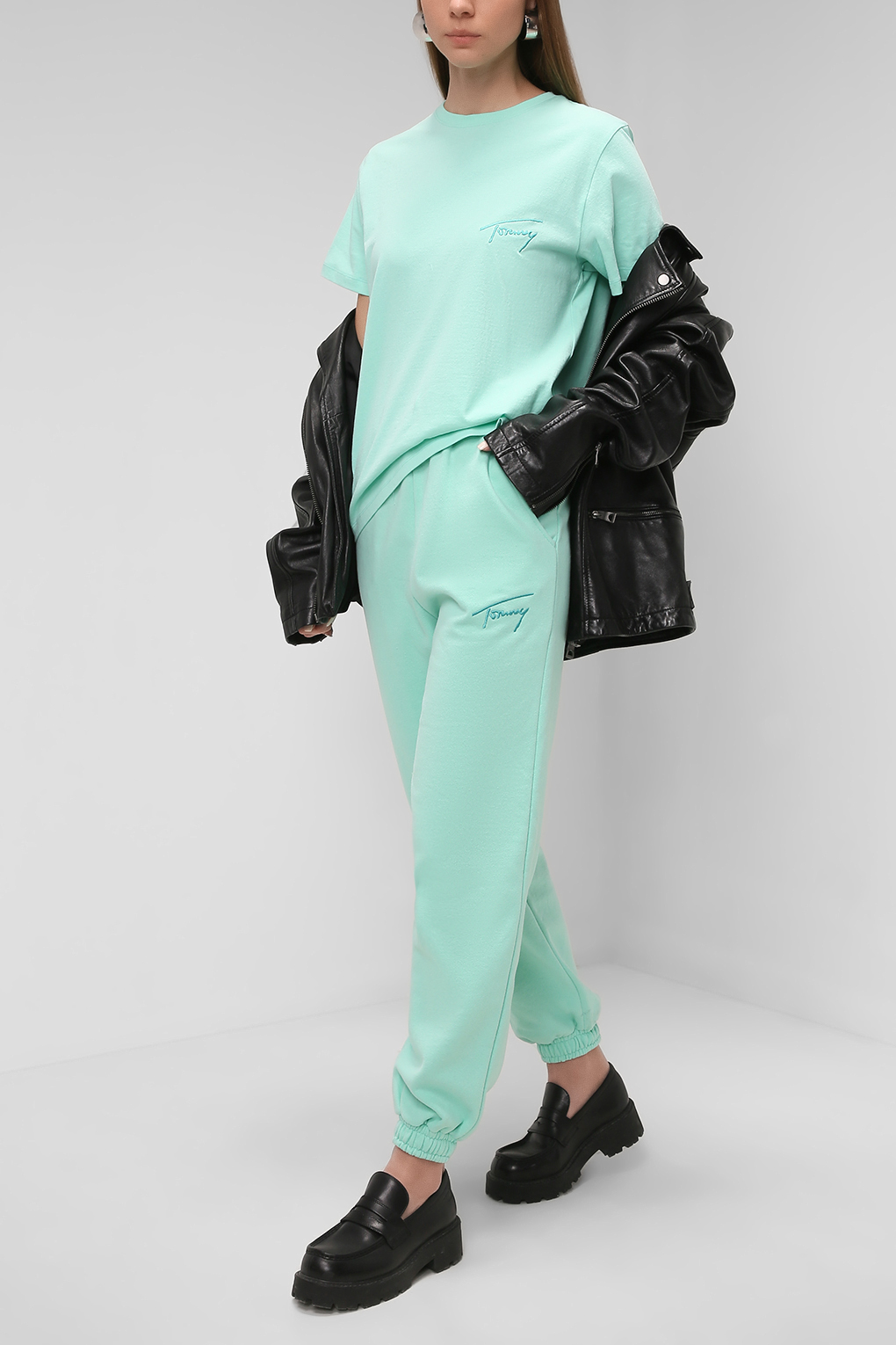 

Спортивные брюки женские Tommy Jeans DW0DW11886 зеленые S, Зеленый, DW0DW11886