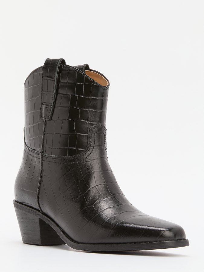 

Ботильоны женские Tendance CLF740K-01 черные 40 EU, Черный, CLF740K-01